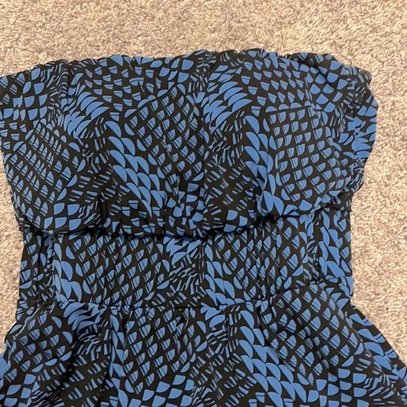 Banana Republic strapless dress, blue, black, cinched waste, small. - Picture 2 of 9